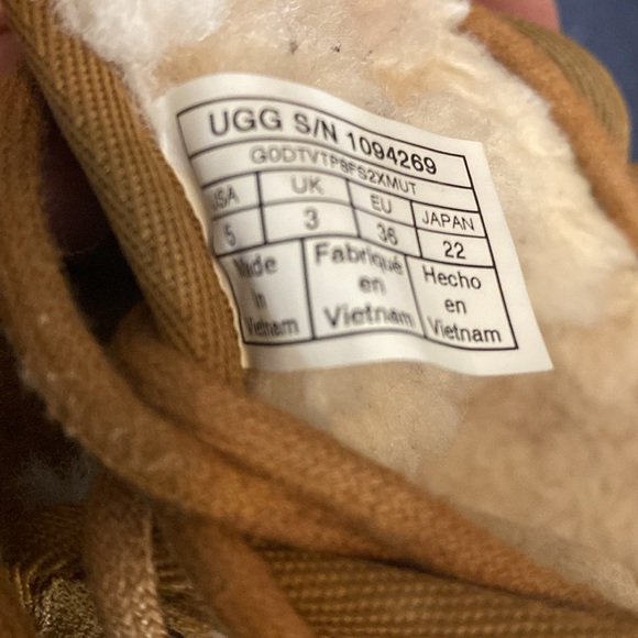 Ugg Neumel Grade School - Picture 4 of 10